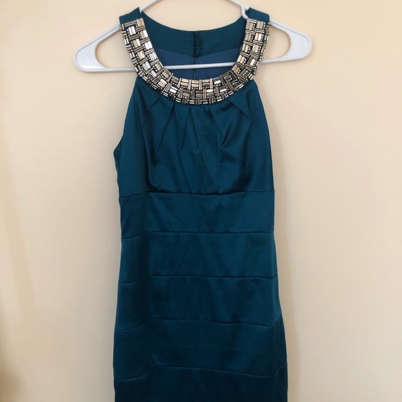 B. Darlin brand new dress - Picture 1 of 4